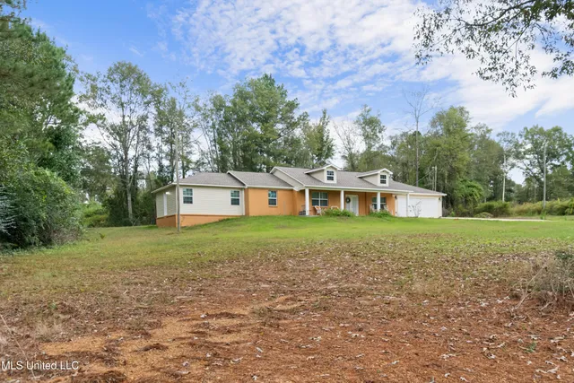 $248,400 | 148 Faler Road, Collins, MS 39428