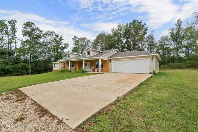 $248,400 | 148 Faler Road, Collins, MS 39428