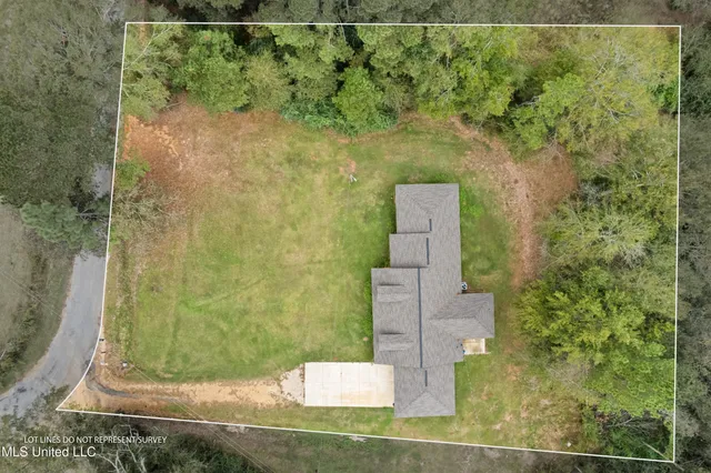$248,400 | 148 Faler Road, Collins, MS 39428