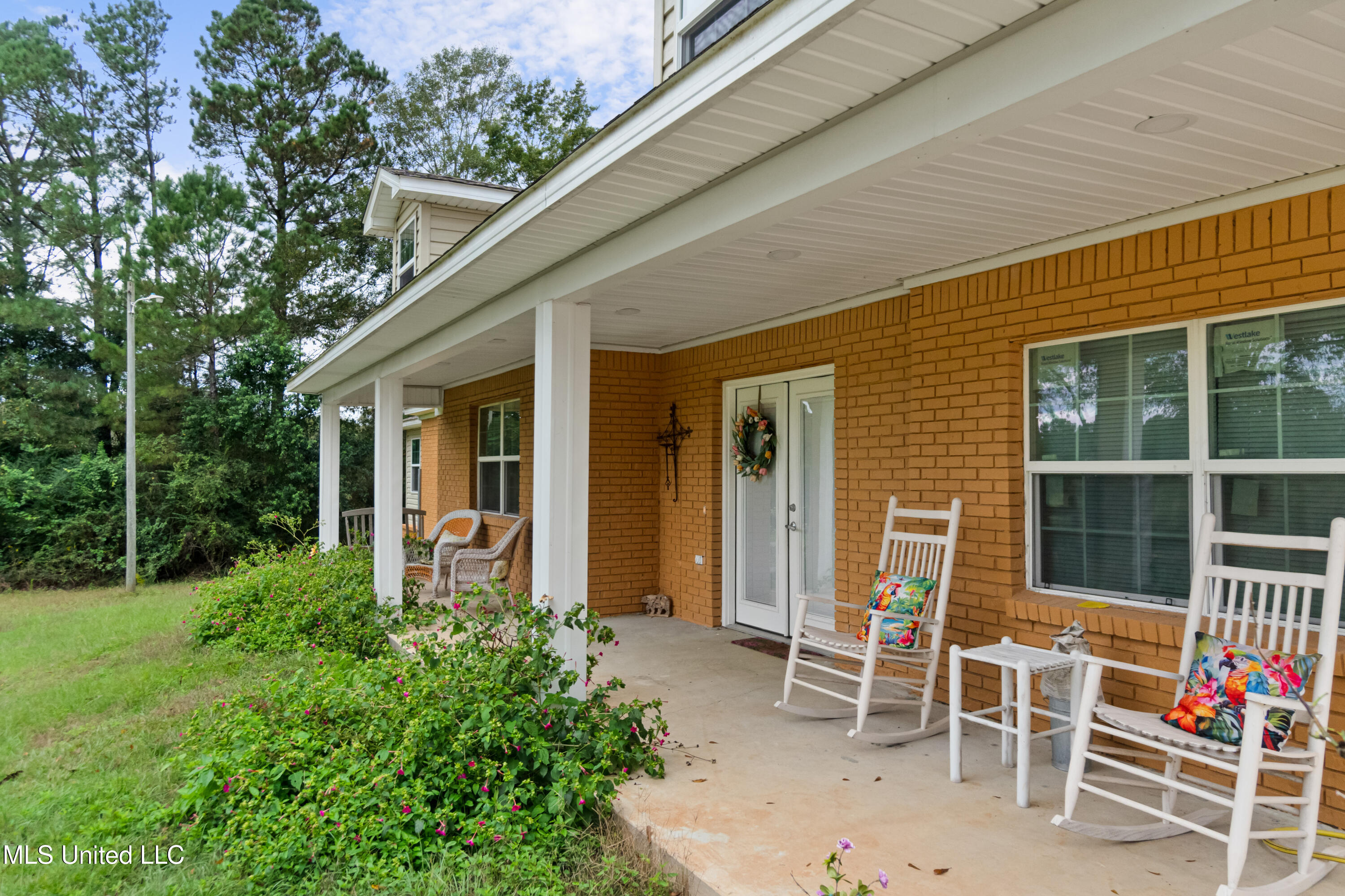 148 Faler Road Collins, MS 39428 - Photo 4 of 44 148_Faler_Rd-4