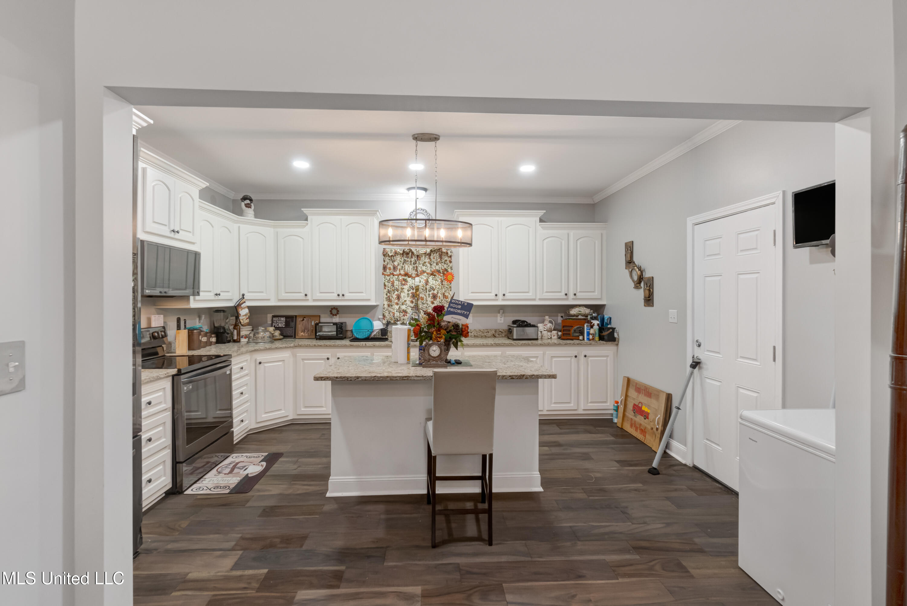 148 Faler Road Collins, MS 39428 - Photo 7 of 44 148_Faler_Rd-7