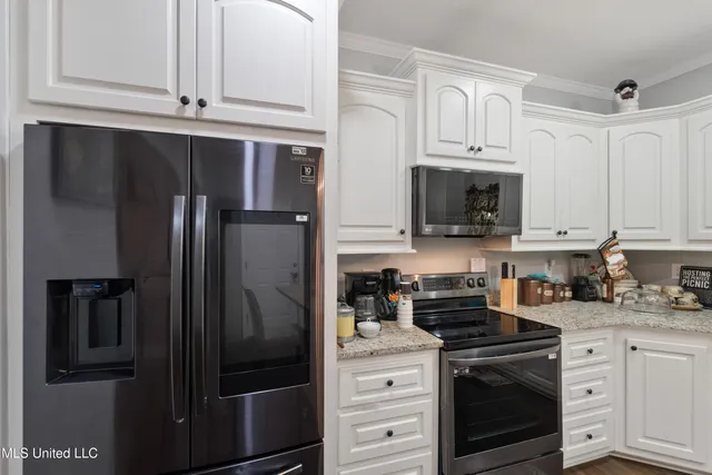 $248,400 | 148 Faler Road, Collins, MS 39428