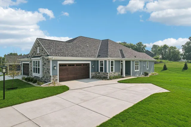 $599,900 | 2117 Bluestem Drive, Unit 202, Waukesha, WI 53188