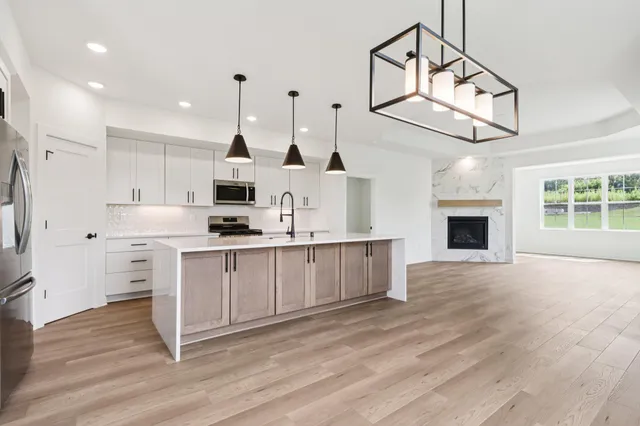 $599,900 | 2117 Bluestem Drive, Unit 202, Waukesha, WI 53188