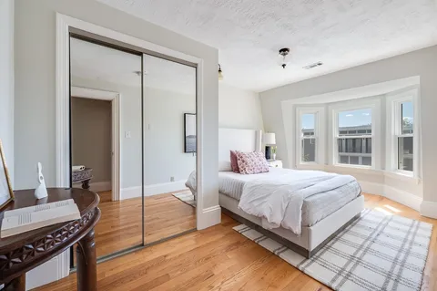 $1,720,000 | 582 East 7th Street, Boston, MA 02127