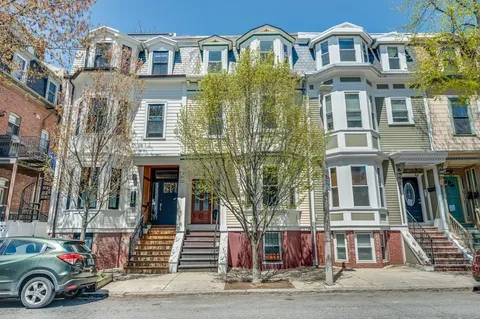 $1,720,000 | 582 East 7th Street, Boston, MA 02127