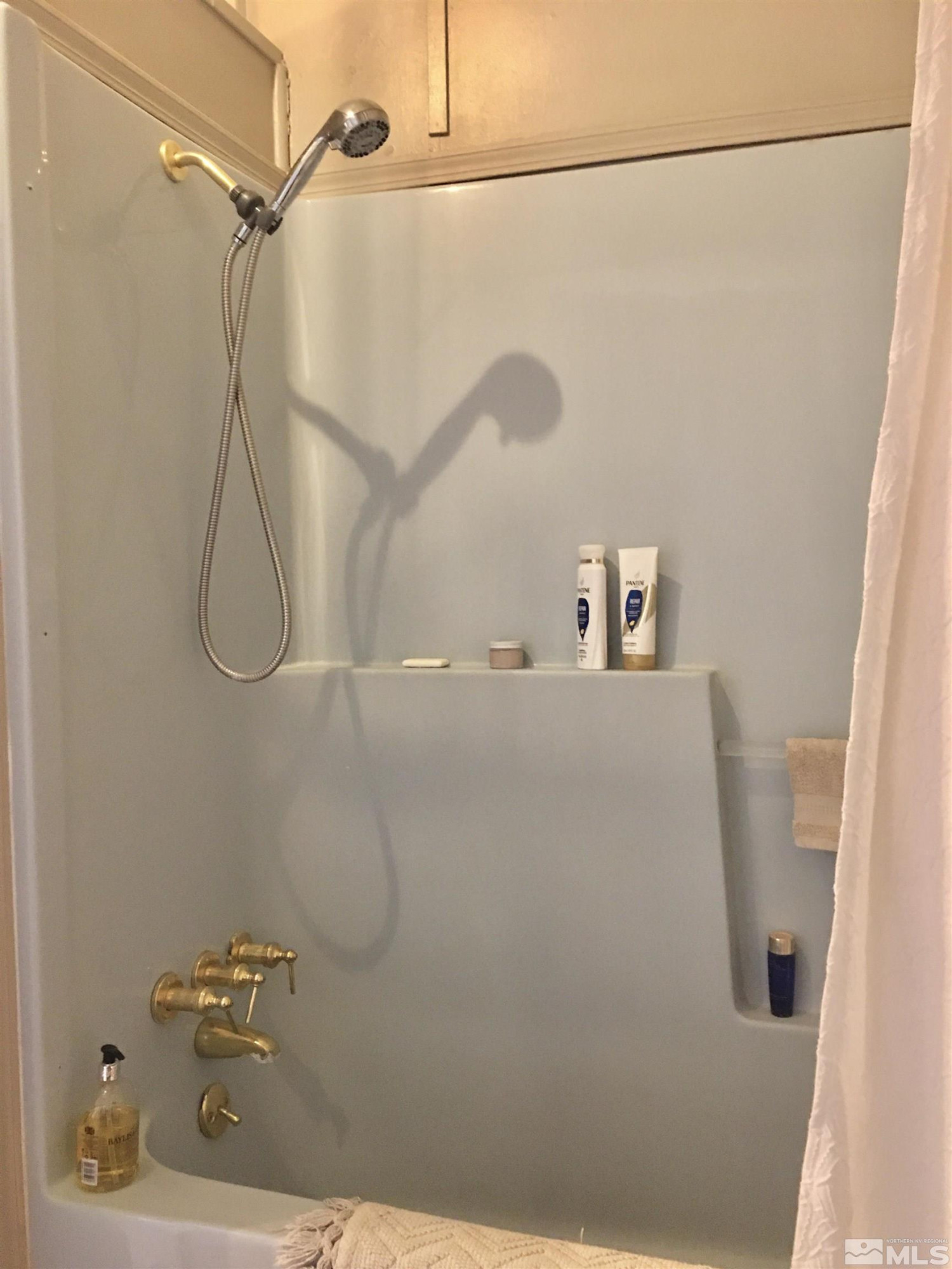 140 Water Street Austin, NV 89310 - Photo 23 of 43 a bathroom with a shower and a sink