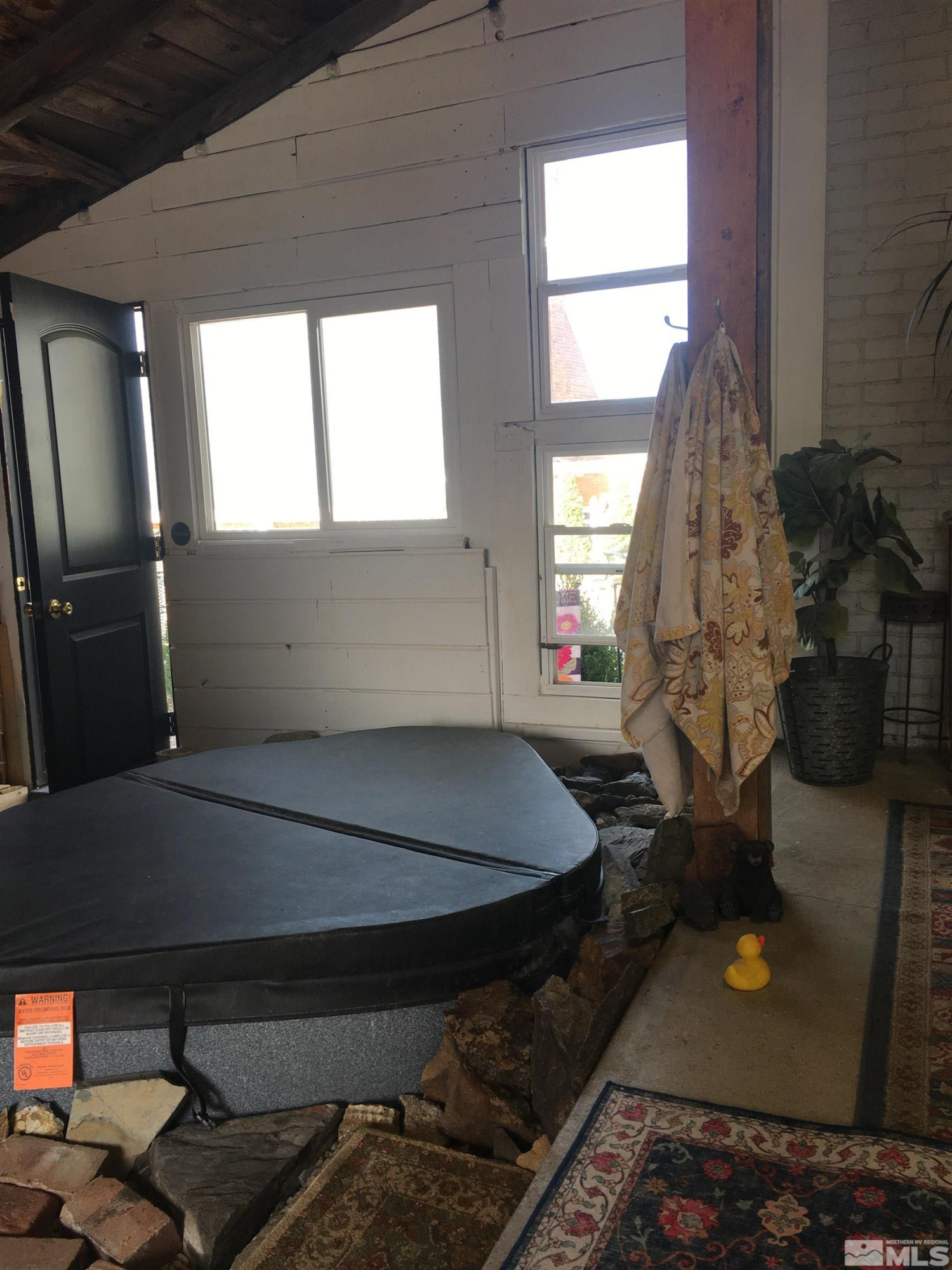 140 Water Street Austin, NV 89310 - Photo 31 of 43 a room with furniture and a window