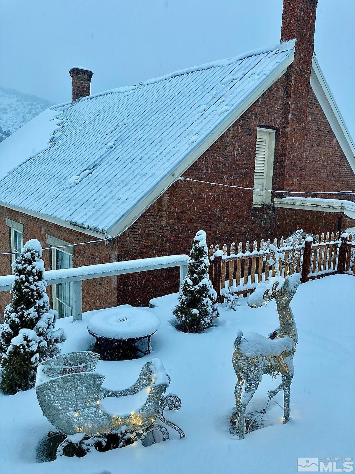 140 Water Street Austin, NV 89310 - Photo 38 of 43 a room with gym equipment