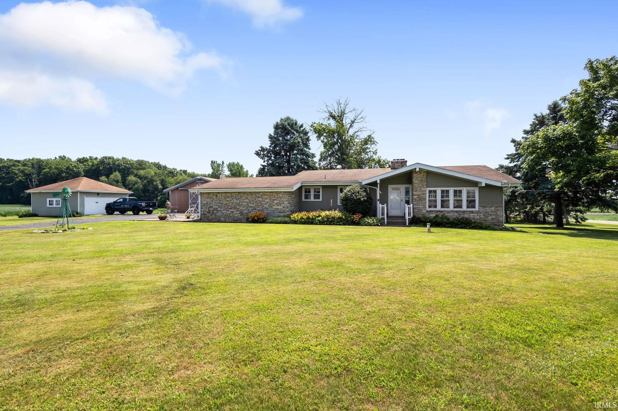 13982 Kline Road Mishawaka, IN 46544 - Photo 4 of 35