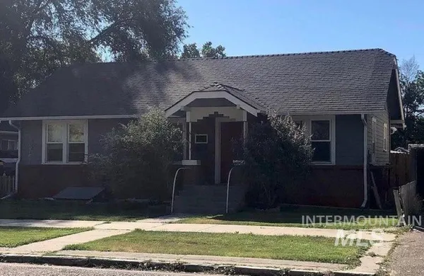 $675,000 | 412 15th Avenue South, Nampa, ID 83651