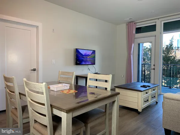 $3,900 | 1761 Old Meadow Road, Unit 313, McLean, VA 22102