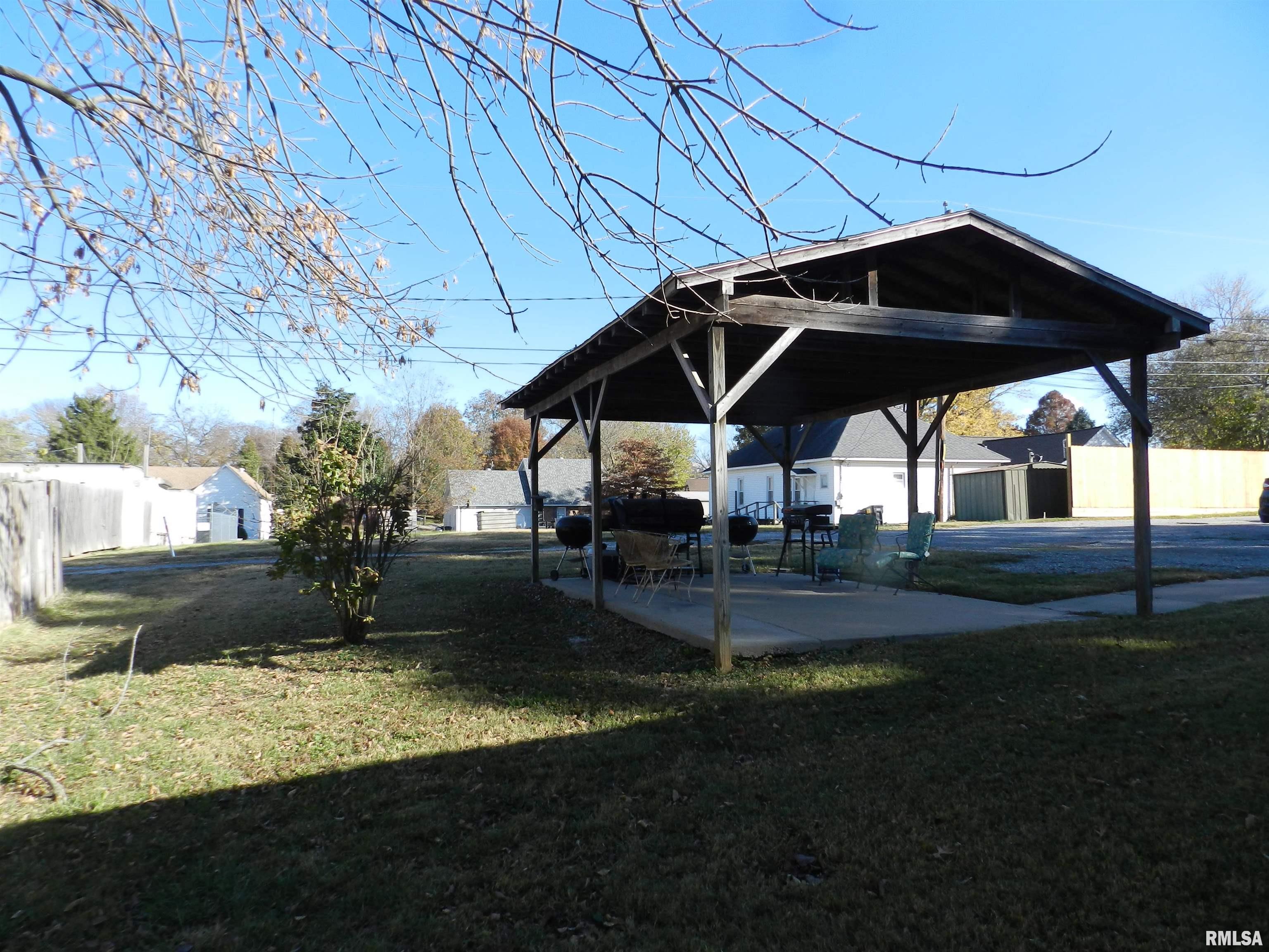 222 North Murphy Street, Unit A B C Ridgway, IL 62979 - Photo 4 of 14