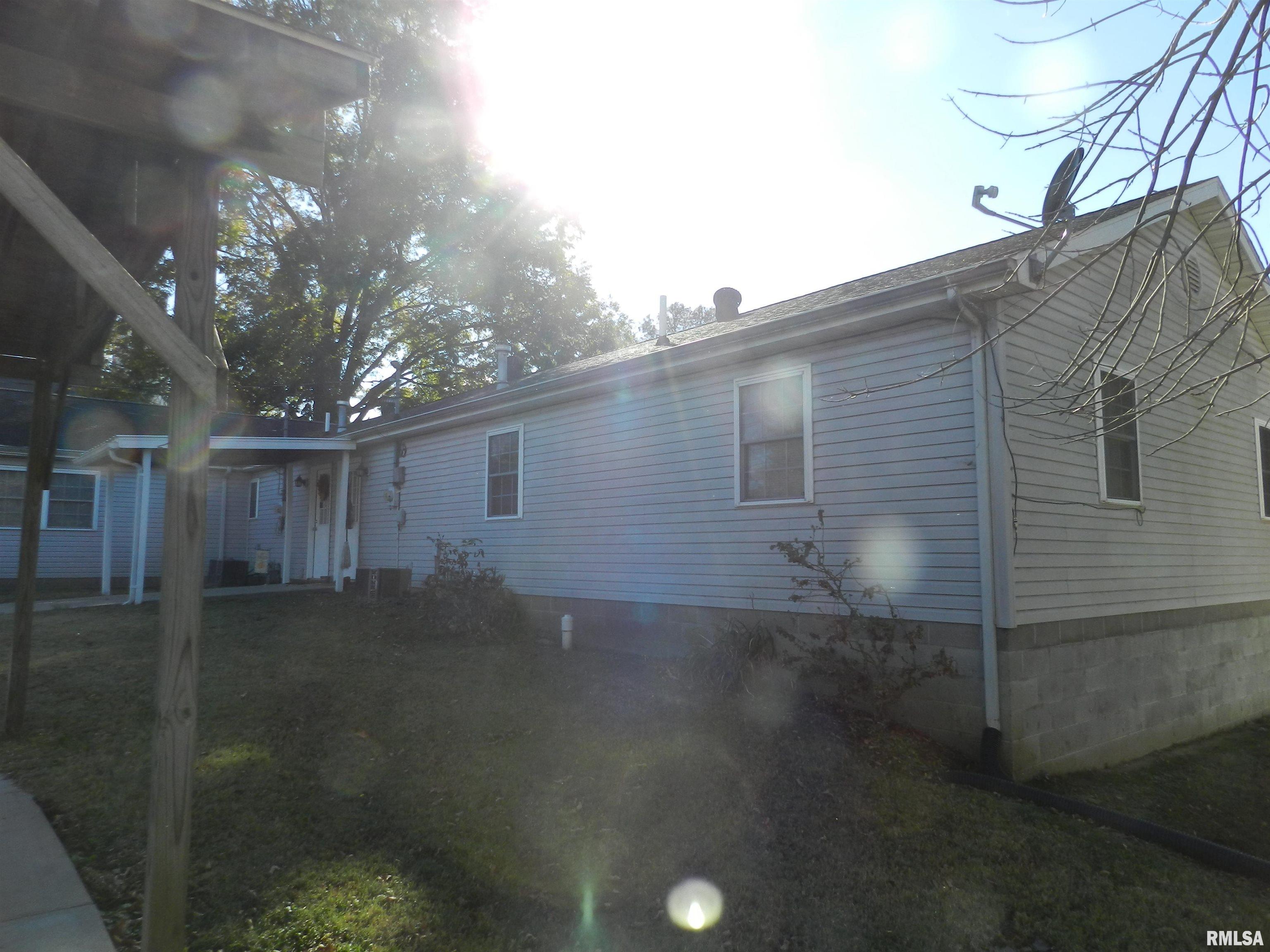 222 North Murphy Street, Unit A B C Ridgway, IL 62979 - Photo 5 of 14