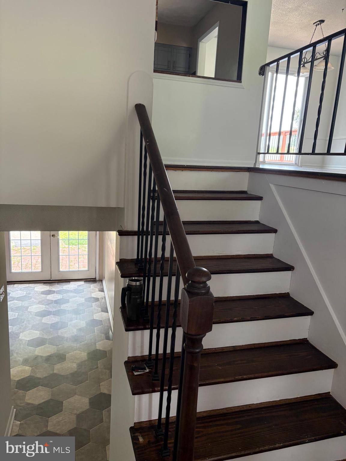 1809 Roxboro Road York, PA 17402 - Photo 5 of 21 Foyer