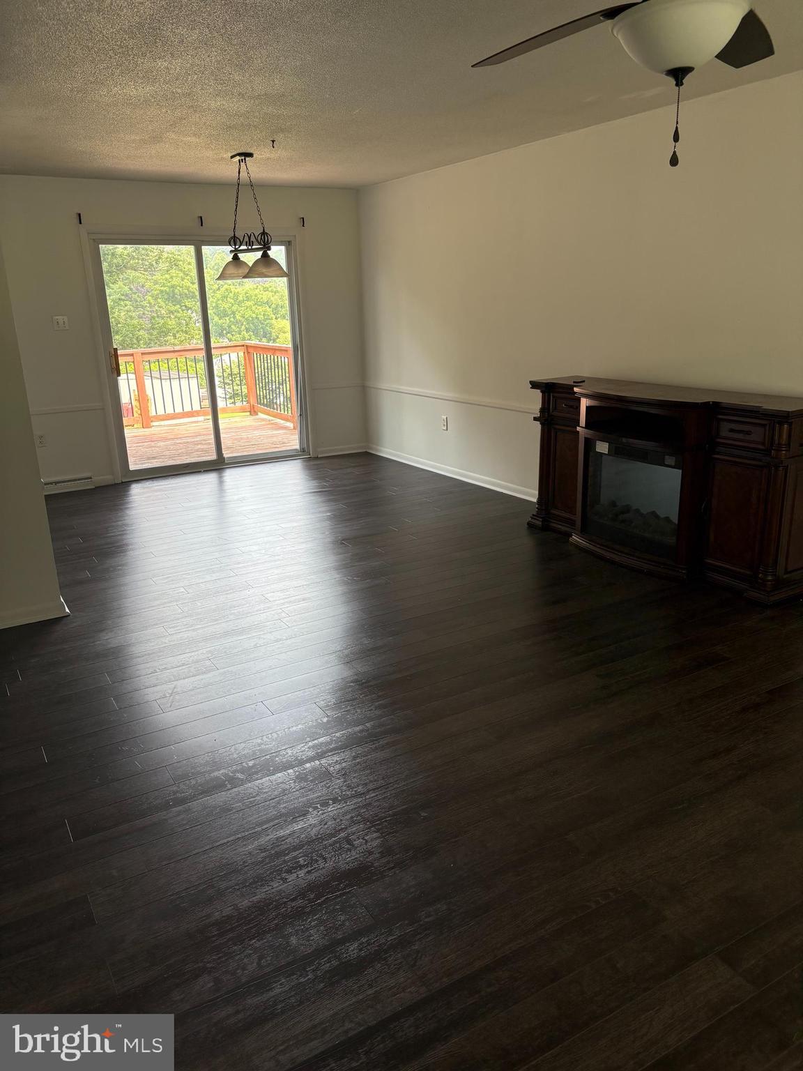 1809 Roxboro Road York, PA 17402 - Photo 8 of 21 Living Room