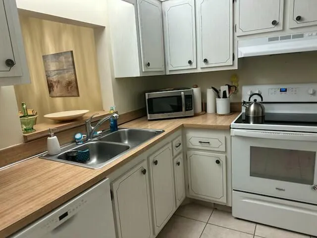$2,750 | 2820 Southwest 22nd Avenue, Unit 2160, Delray Beach, FL 33445