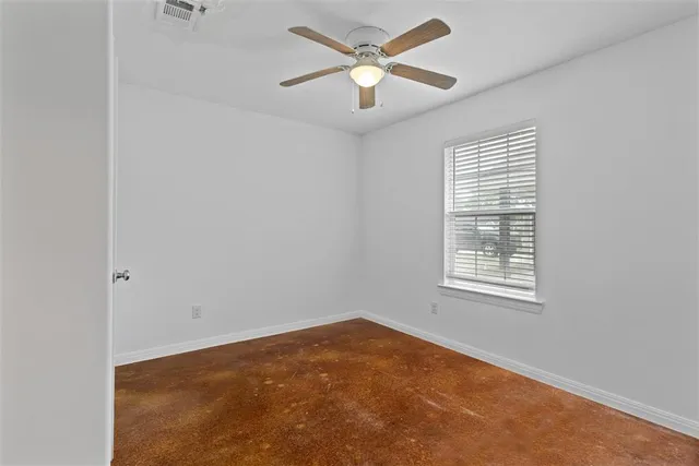 $1,500 | 804 East 5th Street, Bonham, TX 75418