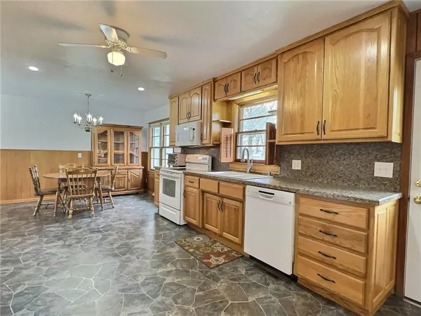 $164,900 | 1201 South 1st Street, El Dorado Springs, MO 64744