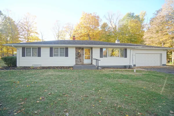 $265,500 | 2563 South Woodland Trail, Warsaw, IN 46580