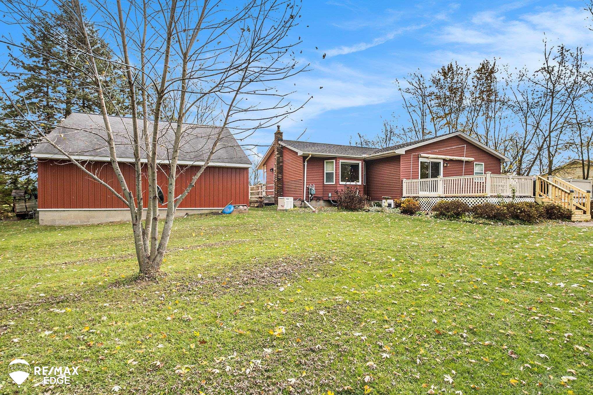 2244 South Oak Road Davison, MI 48423 - Photo 8 of 29 50127155-7.JPG