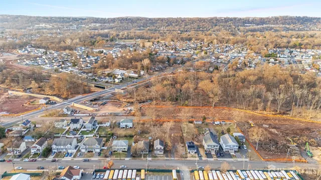 $599,900 | 945 Lincoln Boulevard, Middlesex, NJ 08846