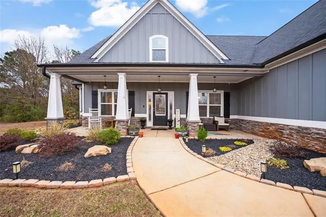 $485,000 | 208 Ashley Glen Drive, Williamson, GA 30292