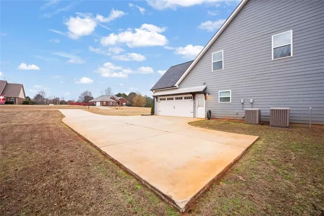 $485,000 | 208 Ashley Glen Drive, Williamson, GA 30292