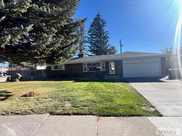 $385,000 | 155 Lincoln Drive, Idaho Falls, ID 83401