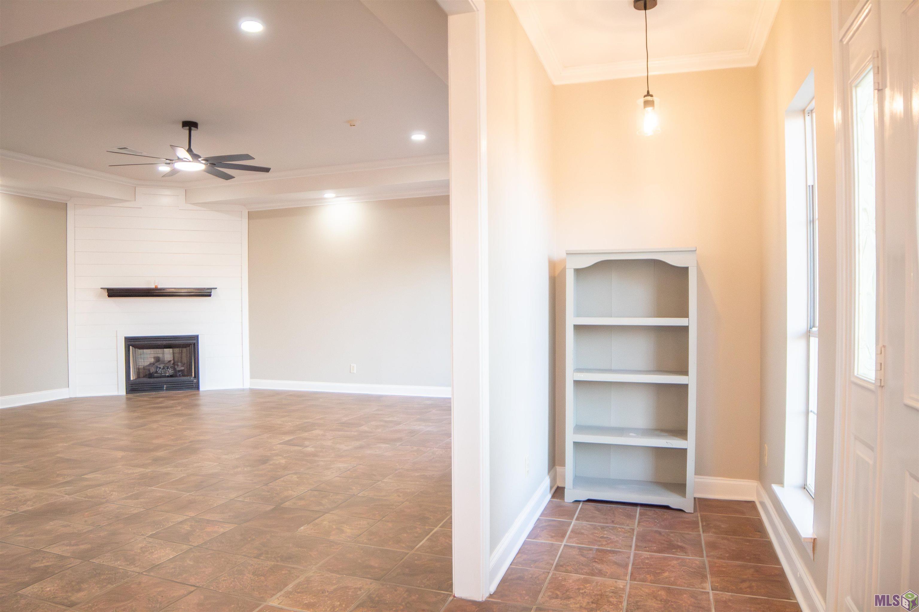 156 Reba Lane Denham Springs, LA 70706 - Photo 4 of 17