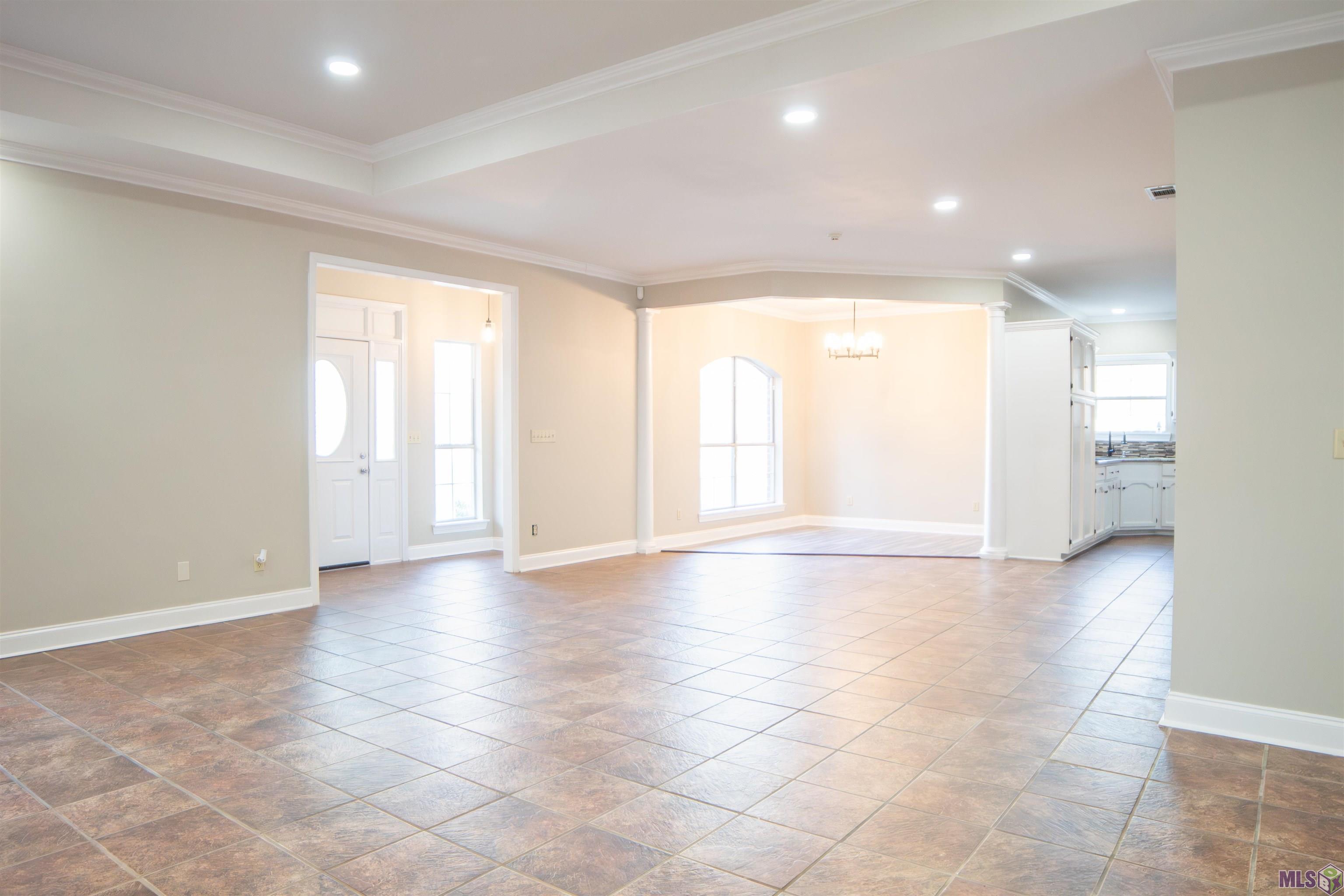 156 Reba Lane Denham Springs, LA 70706 - Photo 5 of 17