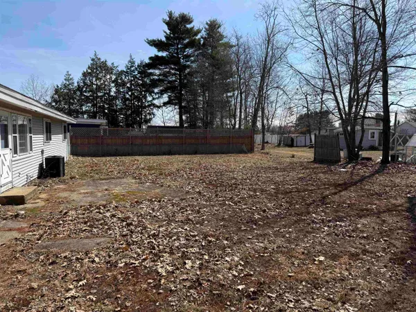 $400,000 | 21 Roycraft Road, Manchester, NH 03103