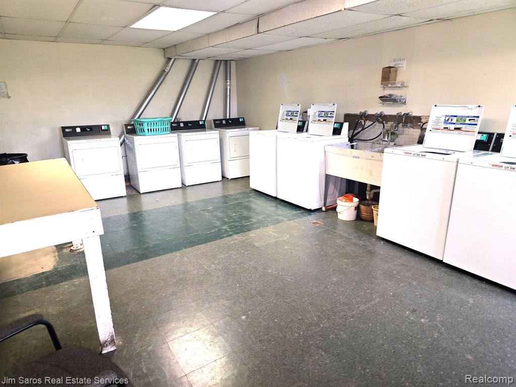 16425 12 Mile Road Roseville, MI 48066 - Photo 8 of 9