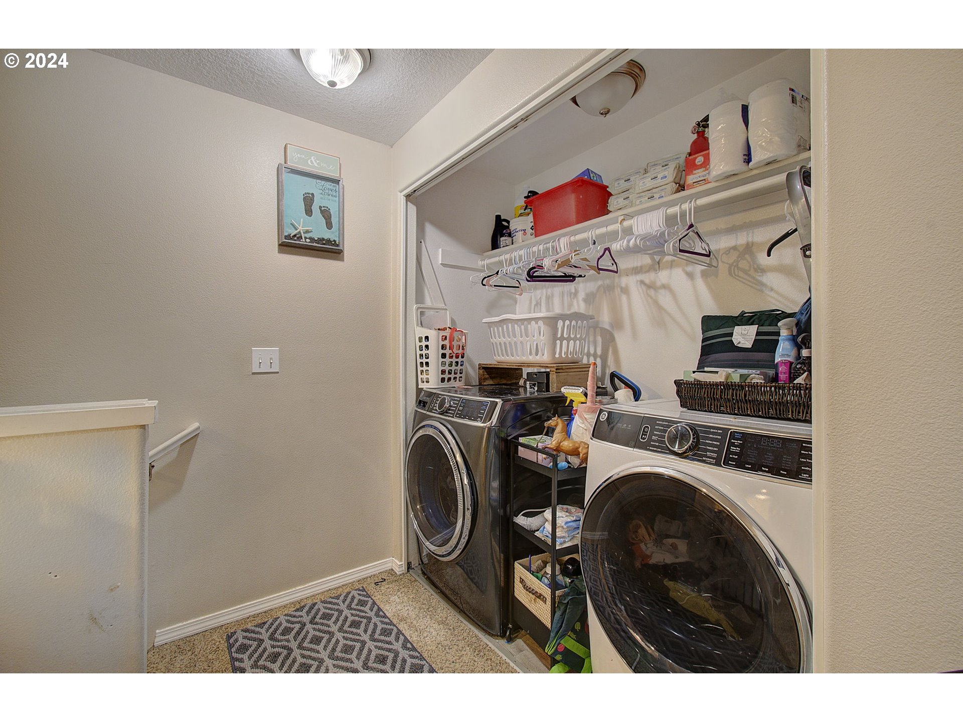 2010 Northeast Stapleton Road Vancouver, WA 98661 - Photo 21 of 26 a utility room with dryer and washer