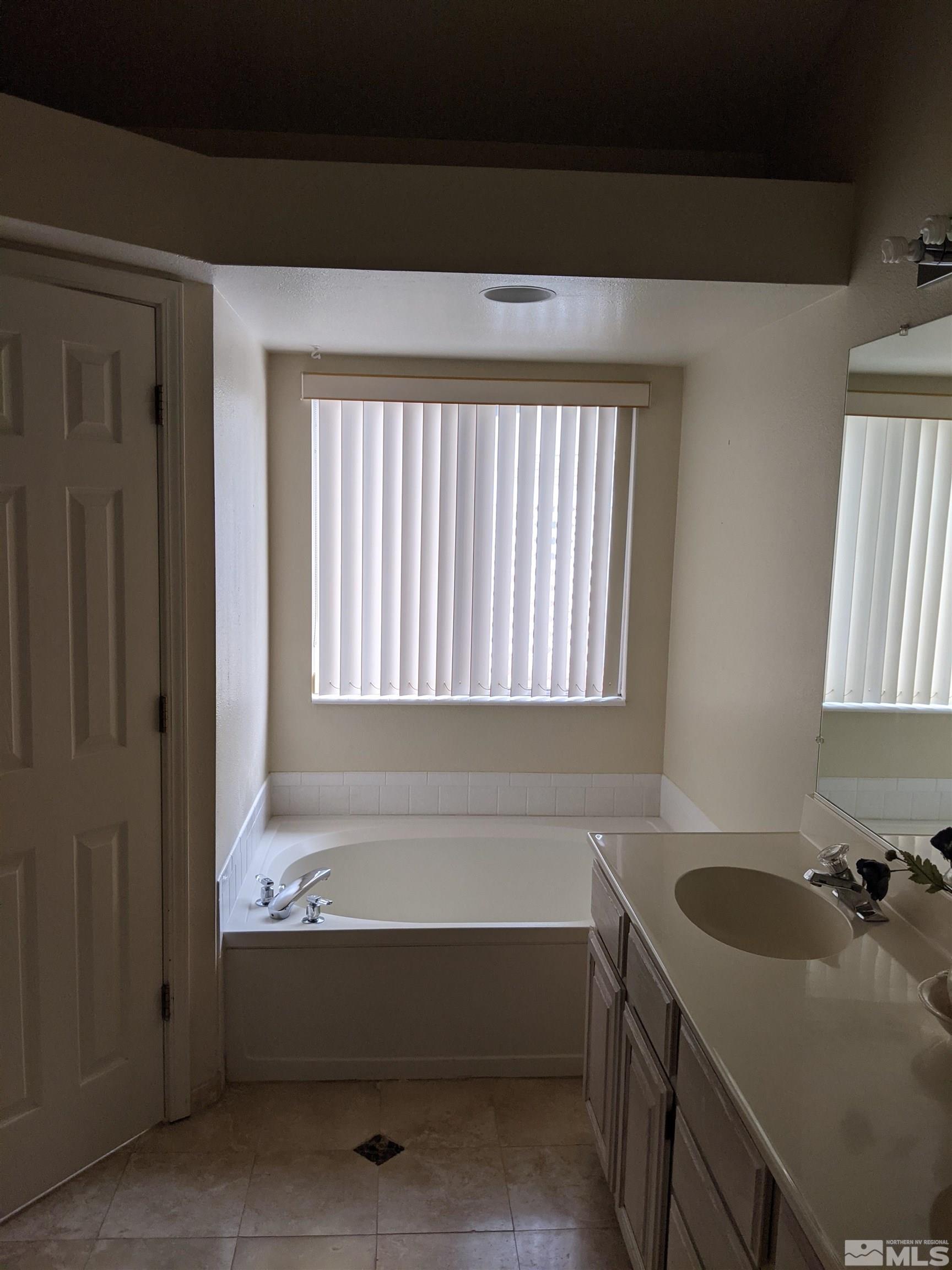 969 Ridgeview Drive Reno, NV 89511 - Photo 3 of 17 Photo 3