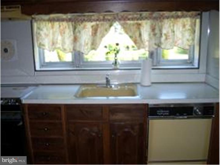 2170 Kent Road Huntingdon Valley, PA 19006 - Photo 15 of 24