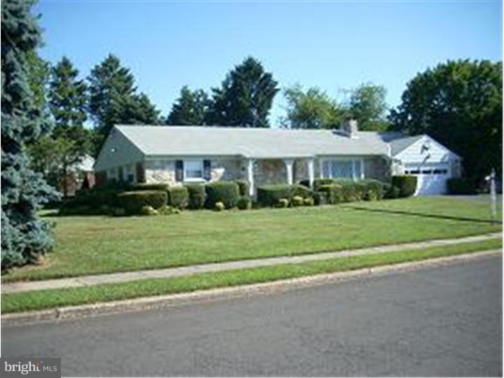 2170 Kent Road Huntingdon Valley, PA 19006 - Photo 3 of 24