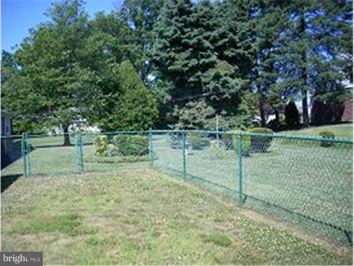 2170 Kent Road Huntingdon Valley, PA 19006 - Photo 23 of 24