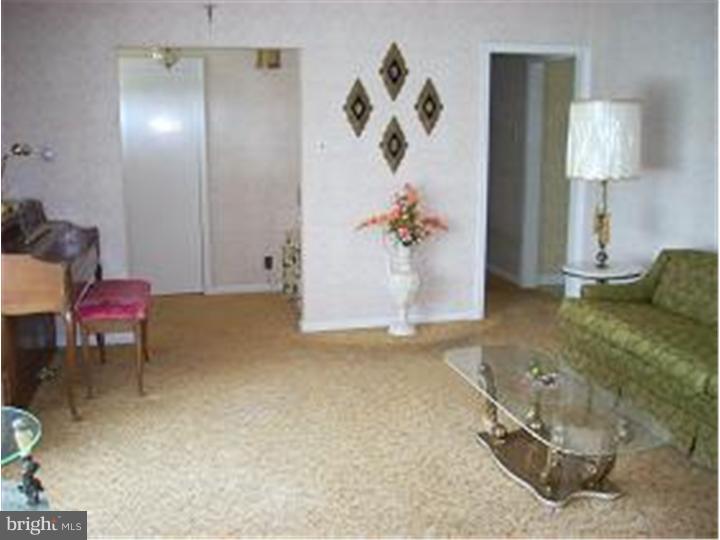 2170 Kent Road Huntingdon Valley, PA 19006 - Photo 8 of 24