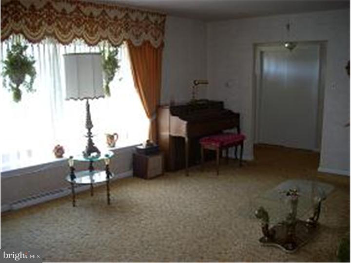 2170 Kent Road Huntingdon Valley, PA 19006 - Photo 10 of 24