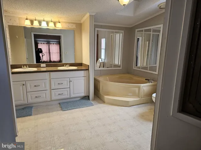 $779,900 | 764 Quarry Road, Bunker Hill, WV 25413