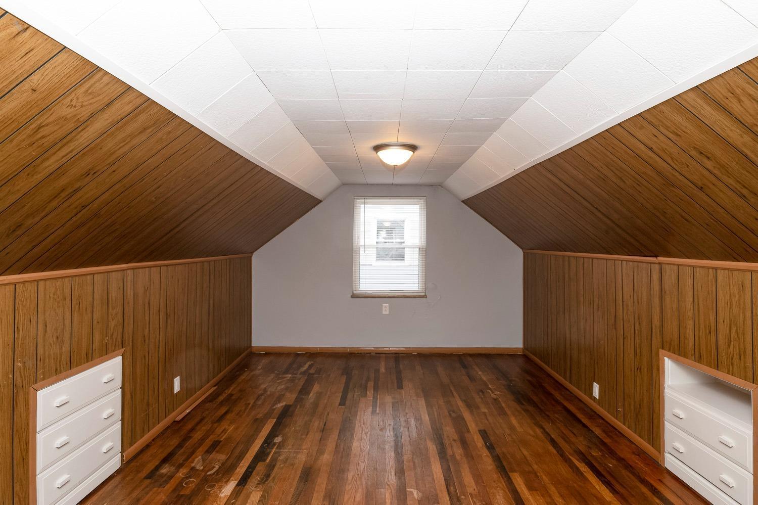 528 Roebling Road Cincinnati, OH 45238 - Photo 23 of 29
