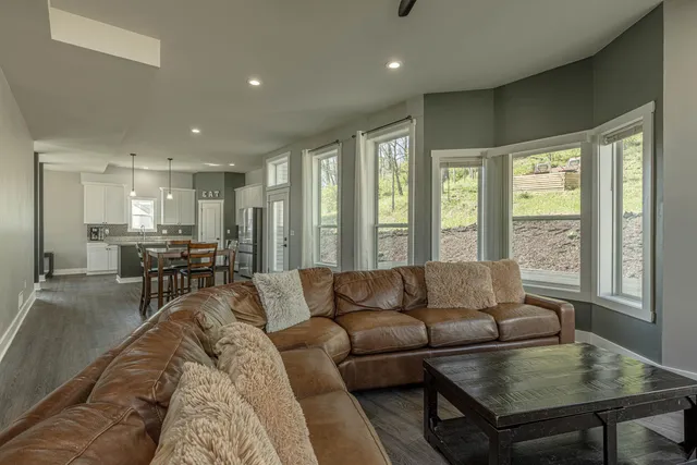 $525,000 | 112 Valle Tell Drive, New Glarus, WI 53574