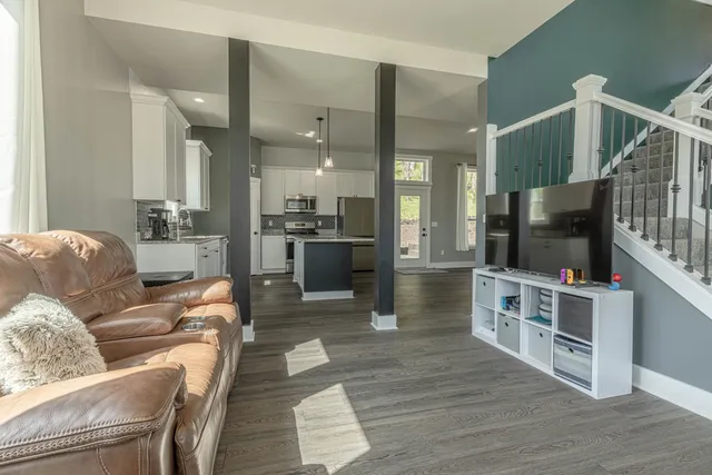 $525,000 | 112 Valle Tell Drive, New Glarus, WI 53574