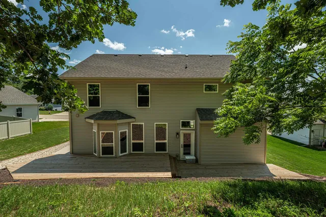 $525,000 | 112 Valle Tell Drive, New Glarus, WI 53574