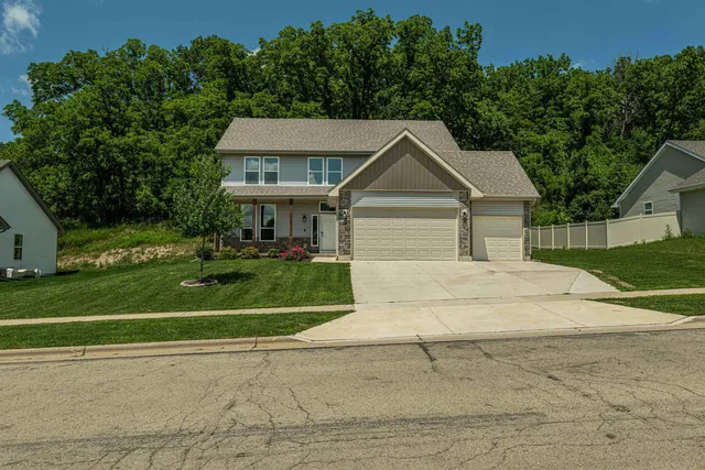 $525,000 | 112 Valle Tell Drive, New Glarus, WI 53574