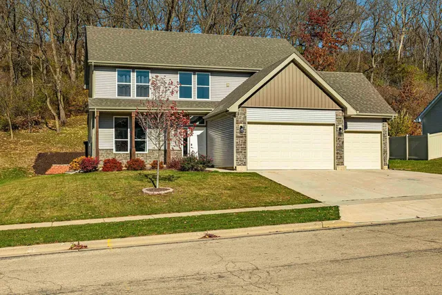 $525,000 | 112 Valle Tell Drive, New Glarus, WI 53574