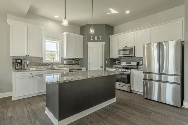 $525,000 | 112 Valle Tell Drive, New Glarus, WI 53574