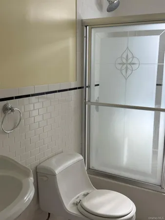 $2,700 | 30-16 154th Street | Murray Hill - Flushing