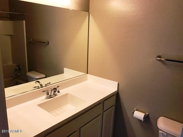 2150 West Alameda Road, Unit 1139 Phoenix, AZ 85085 - Photo 11 of 18 2nd Mater Bathroom